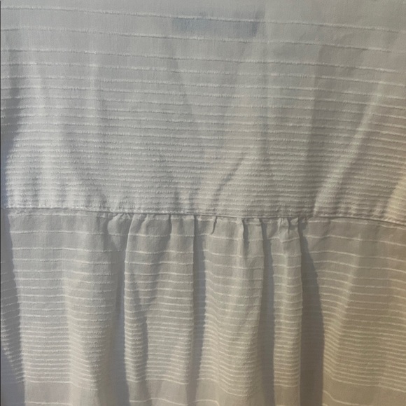 J McLaughlin White Button-Up Blouse women’s size Large - Picture 6 of 7